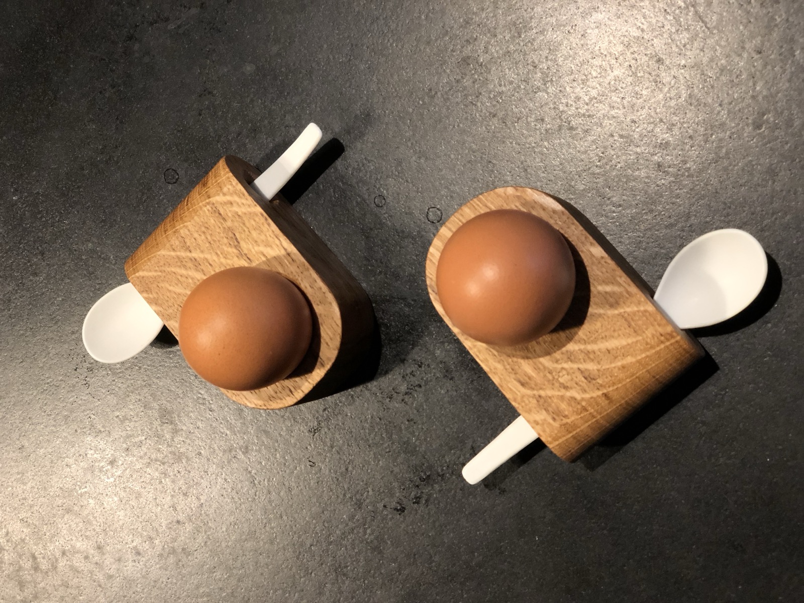 Eierbecher aus Eichenholz – Bild 3 von 8